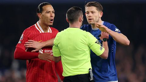 Liverpool’s Van Dijk frustrated to draw Everton’s ‘cup final’