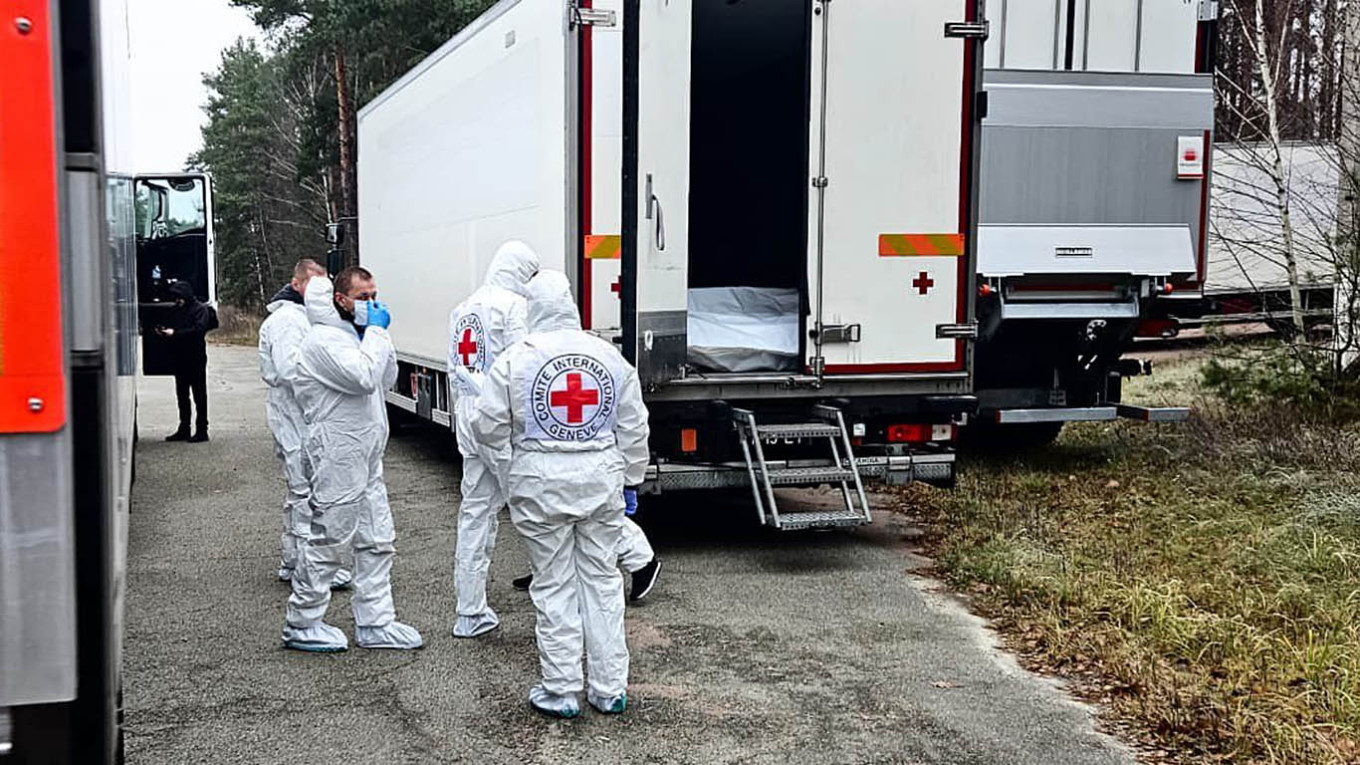 Ukraine receives 1,000 bodies from Russia in latest exchange