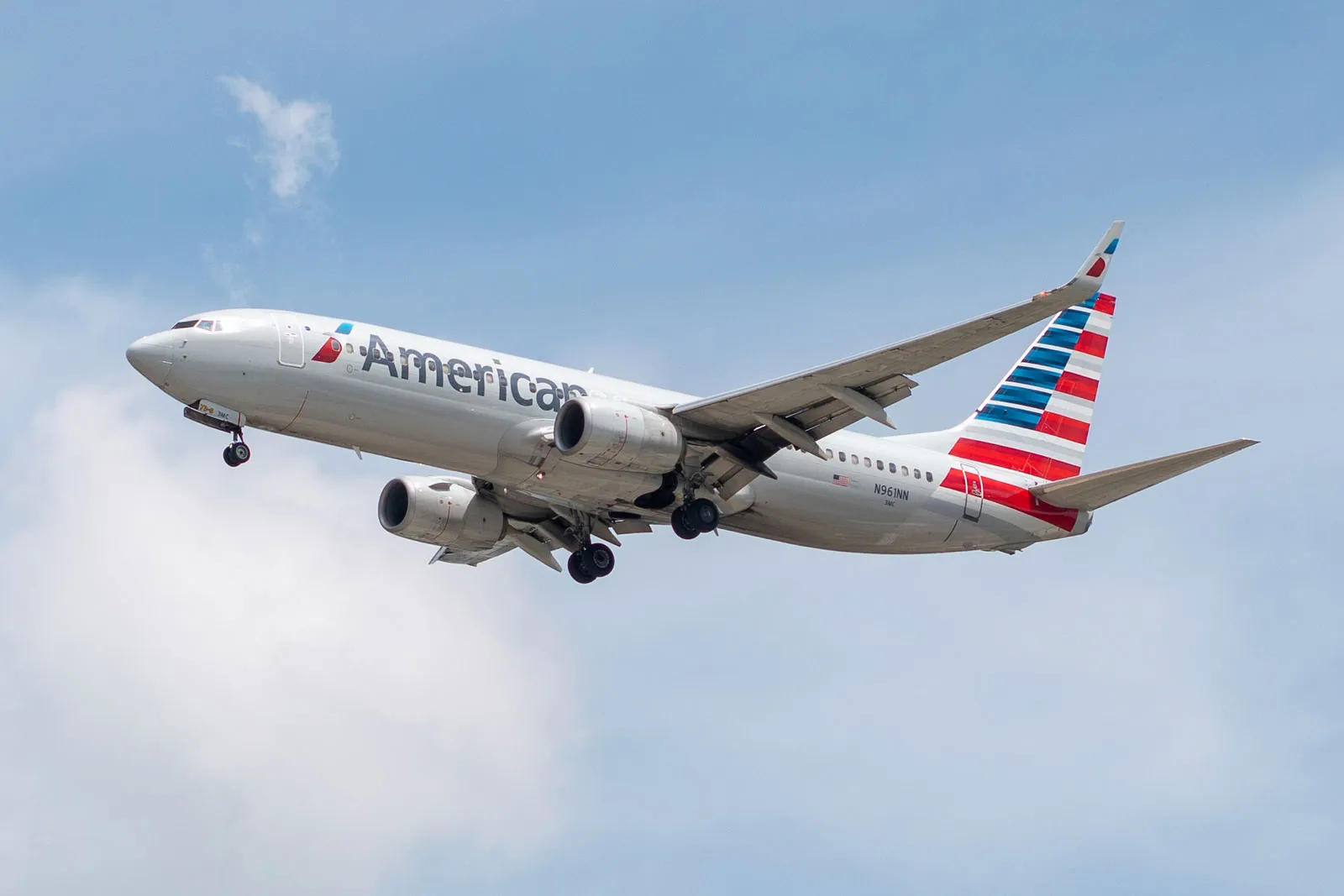 Flight attendant arrested over Alleged $25,000 scam
